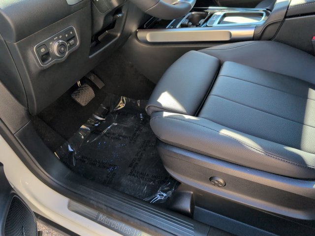 New 2026 Mercedes-Benz GLB 250 4MATIC image 4