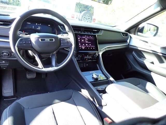 New 2025 Jeep Grand Cherokee Laredo X image 15
