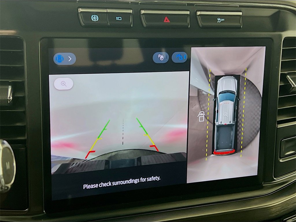 Used 2024 Ford F450 Lariat w/ Camper Package image 13