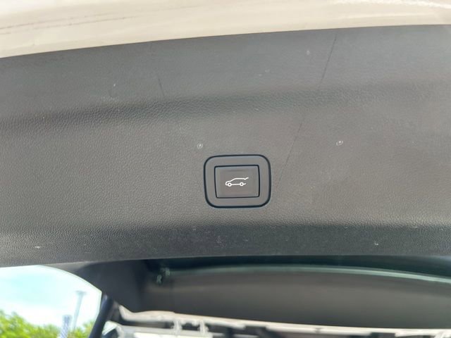 Used 2025 Chevrolet Tahoe LT AWD/4WD image 32