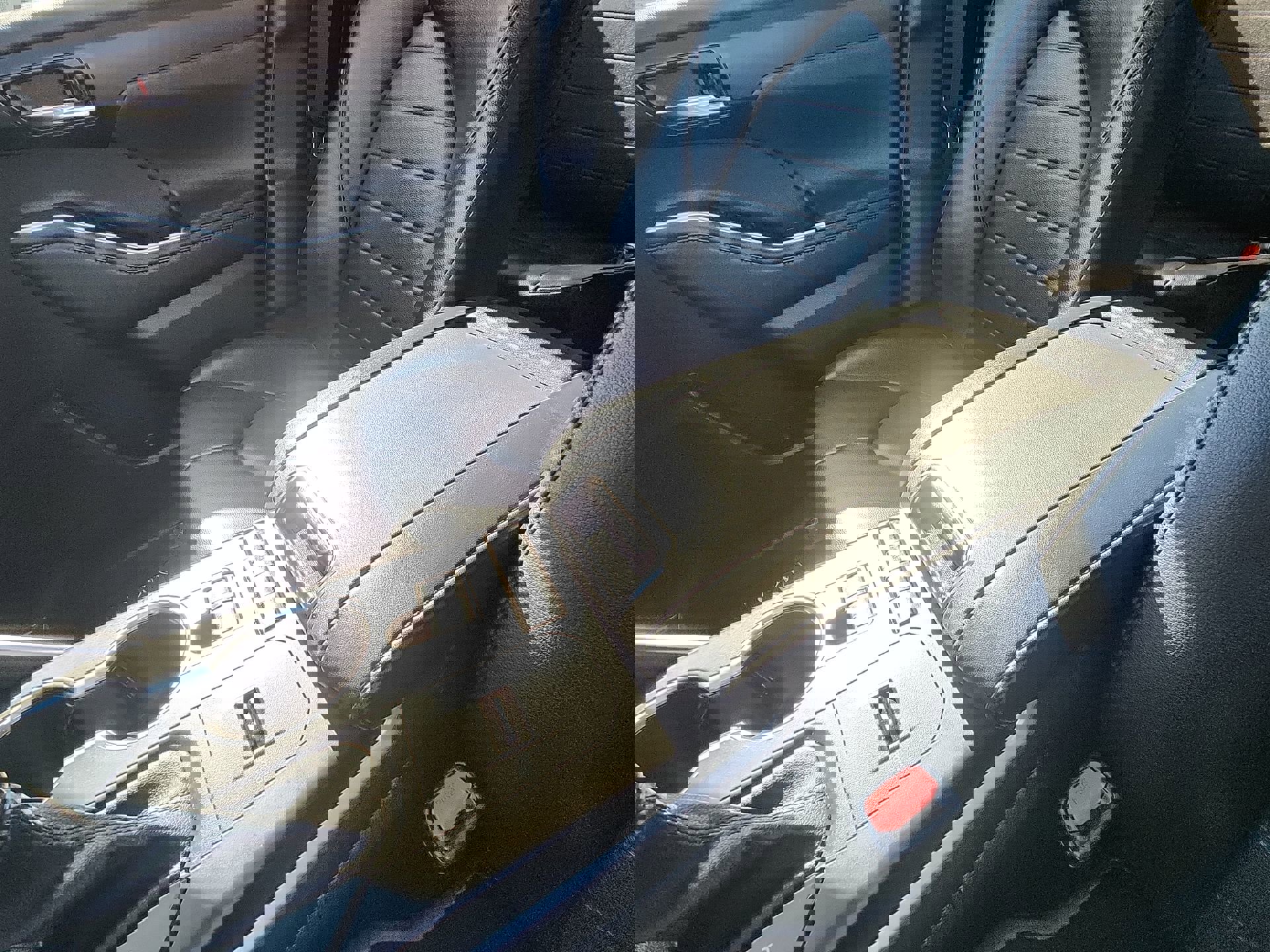 Used 2022 Toyota Highlander XLE image 23