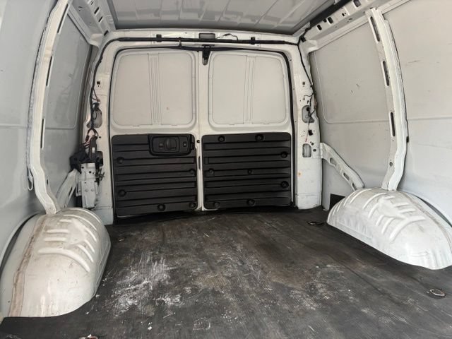 Used 2023 Chevrolet Express 2500 Extended RWD image 18