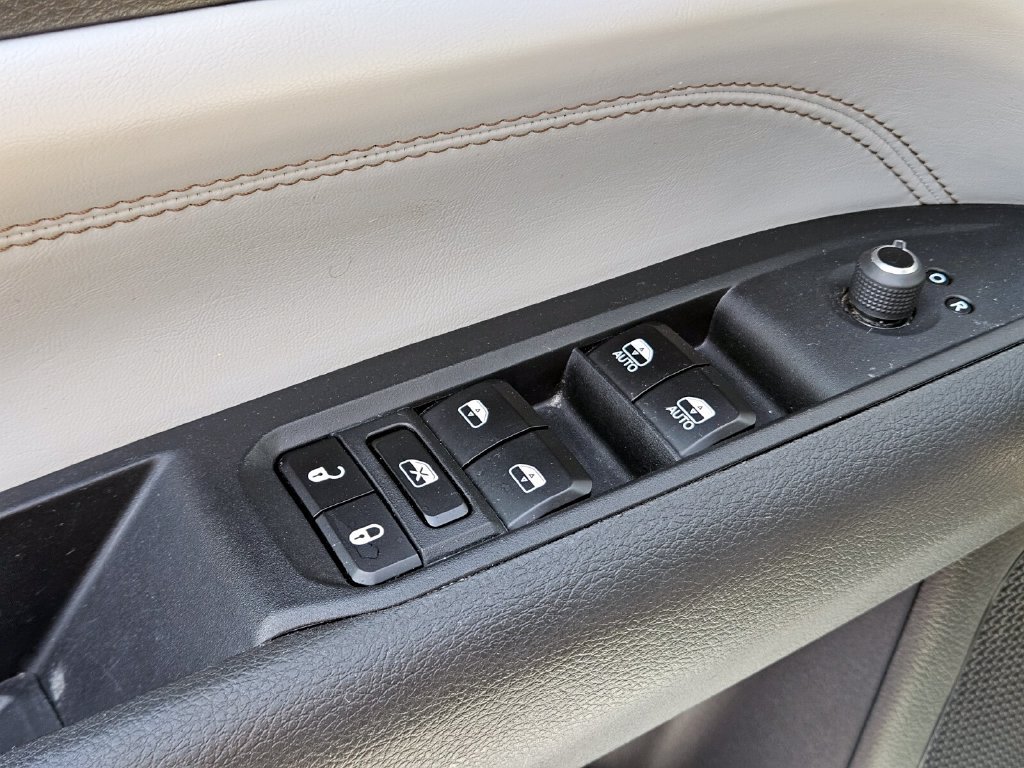Used 2024 Jeep Compass Limited AWD/4WD image 17