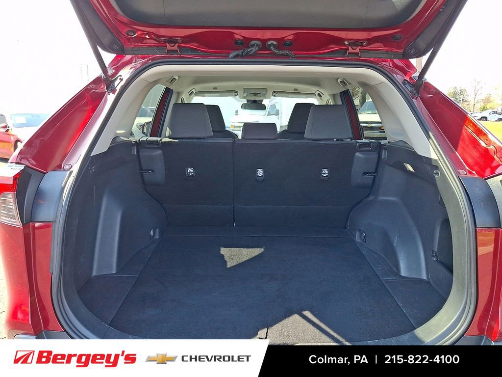 Used 2023 Toyota RAV4 XLE FWD image 30