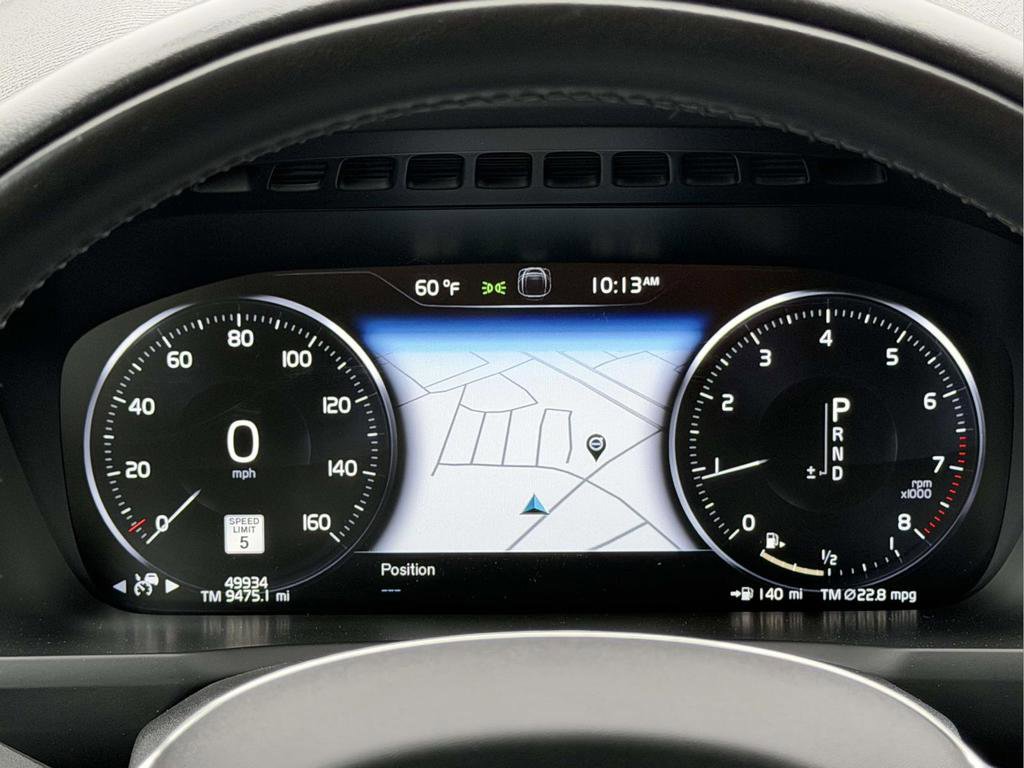Used 2022 Volvo XC90 T5 Momentum w/ Climate Package FWD image 10