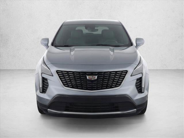 Used 2024 Cadillac XT4 Luxury FWD image 2