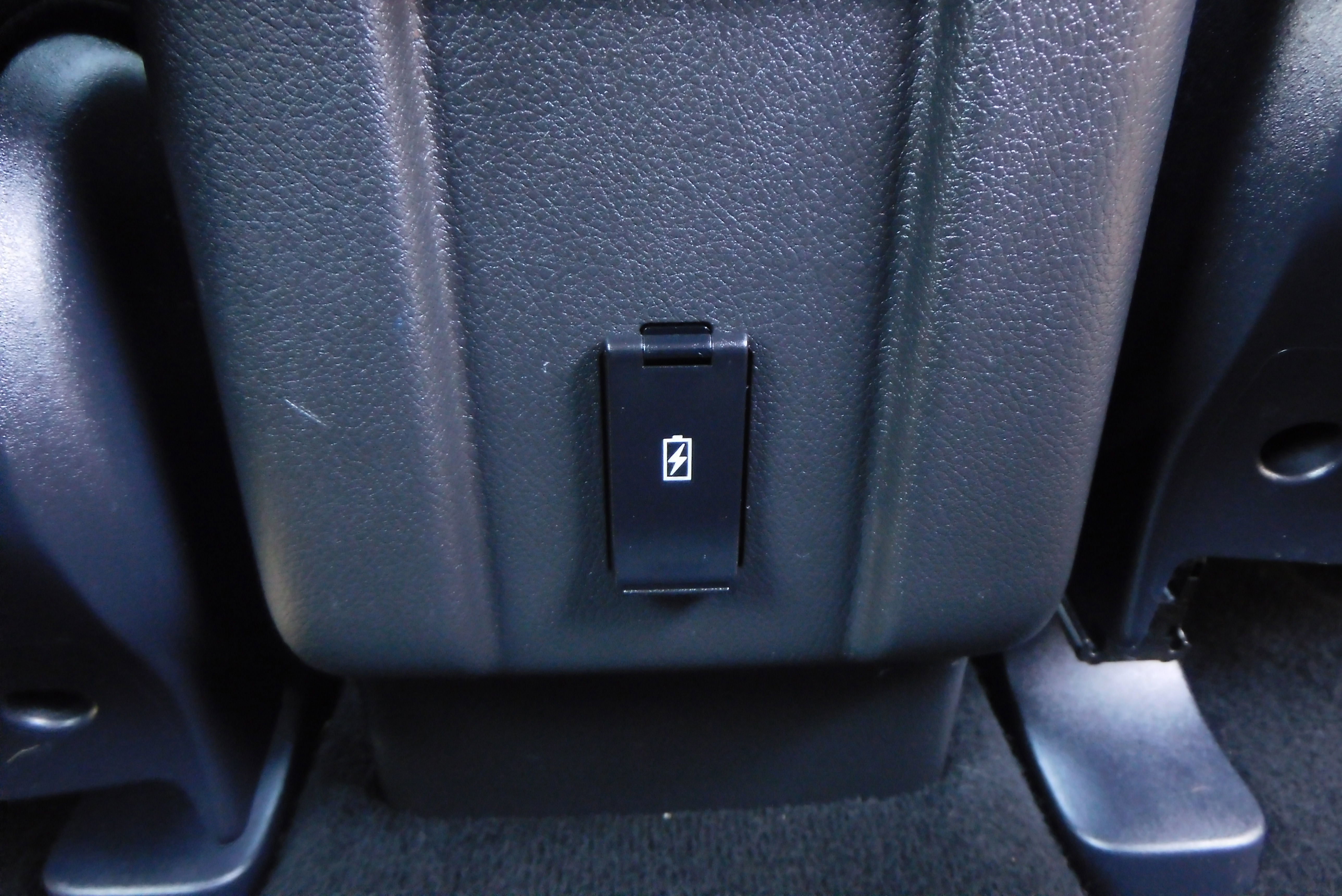 Used 2022 Mitsubishi Outlander SEL image 45