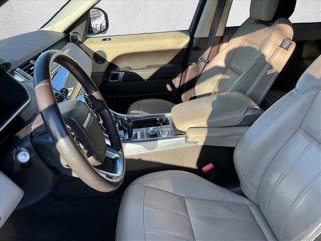 Used 2020 Land Rover Range Rover Sport HSE image 11