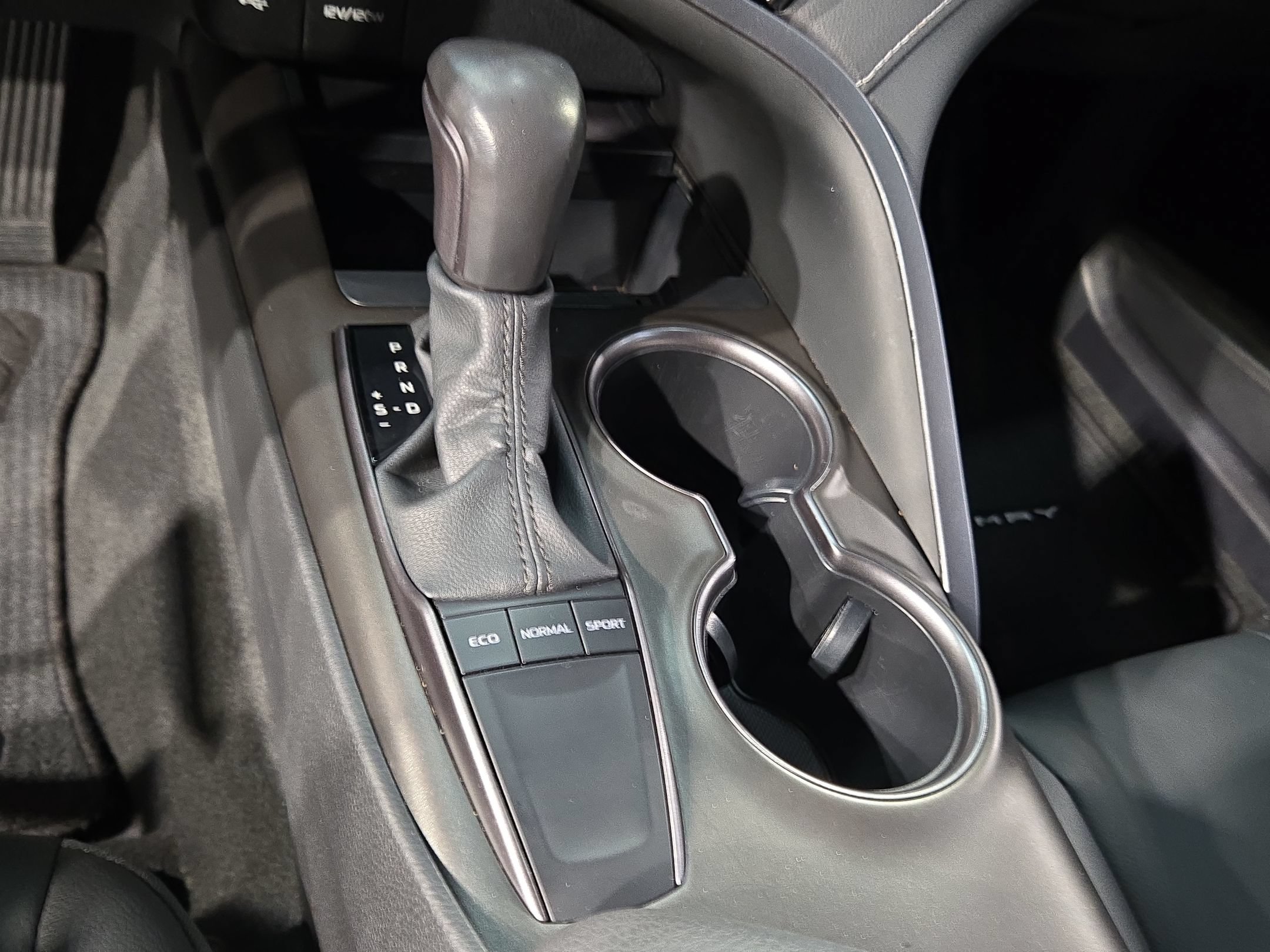 Used 2023 Toyota Camry SE FWD image 32