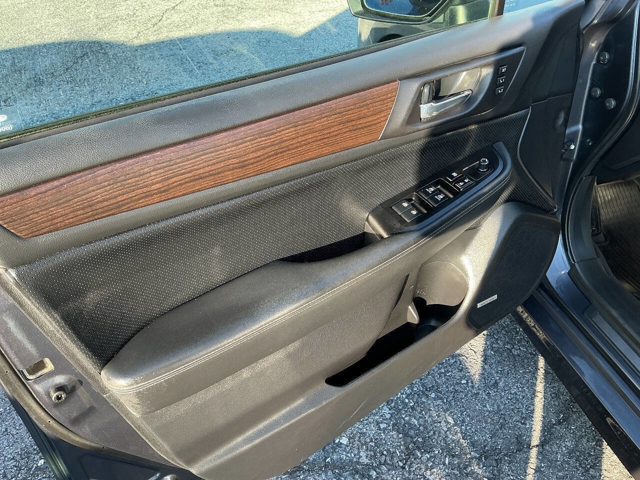 Used 2015 Subaru Legacy 2.5i Limited image 17