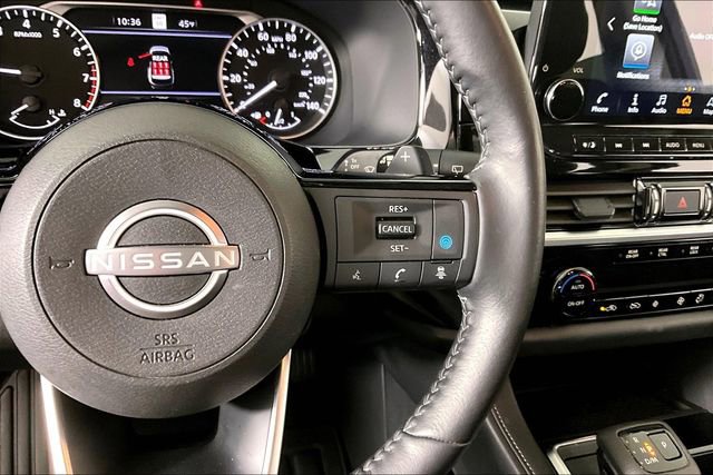 Used 2025 Nissan Pathfinder SL image 11