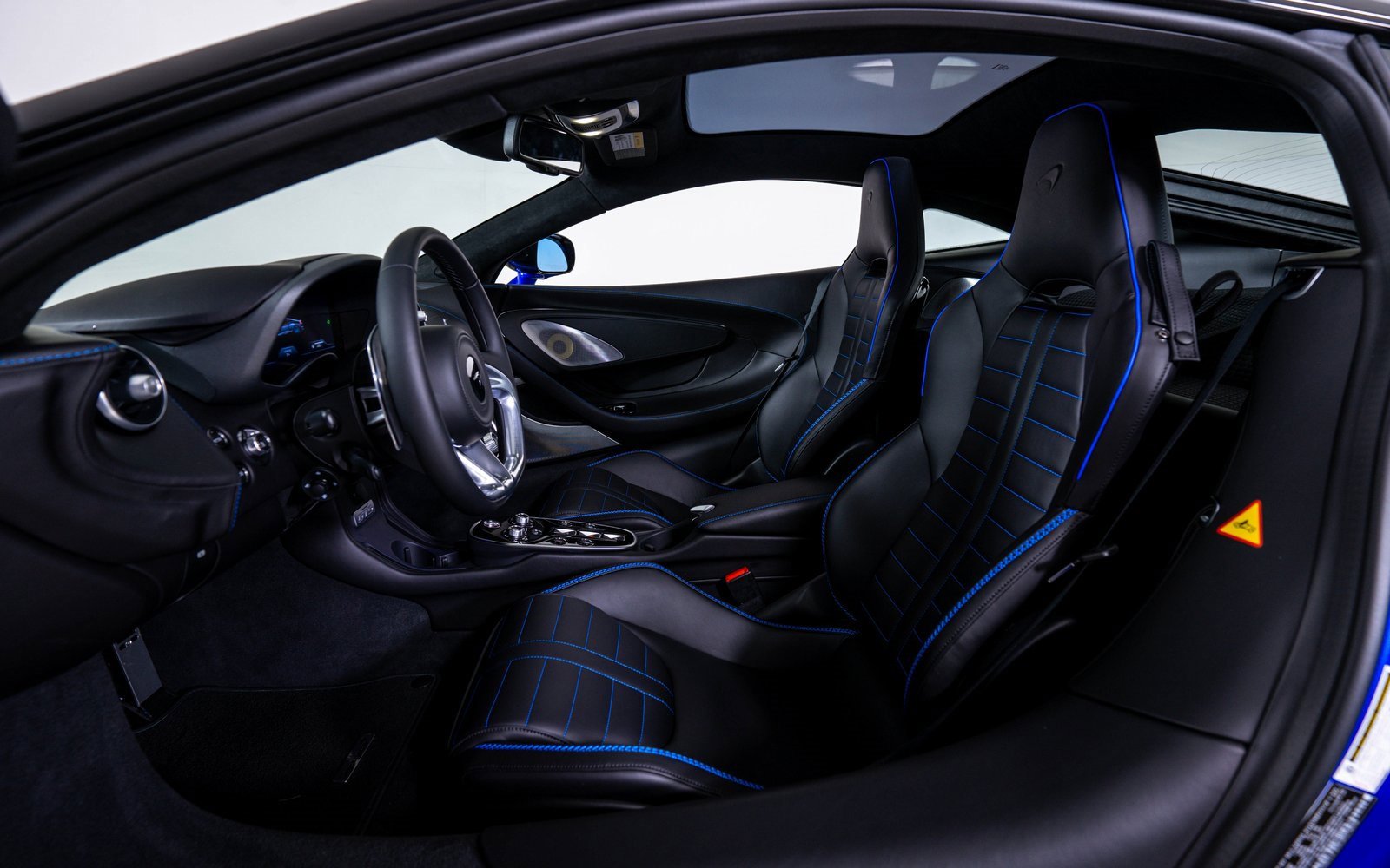 New 2025 McLaren GTS image 18