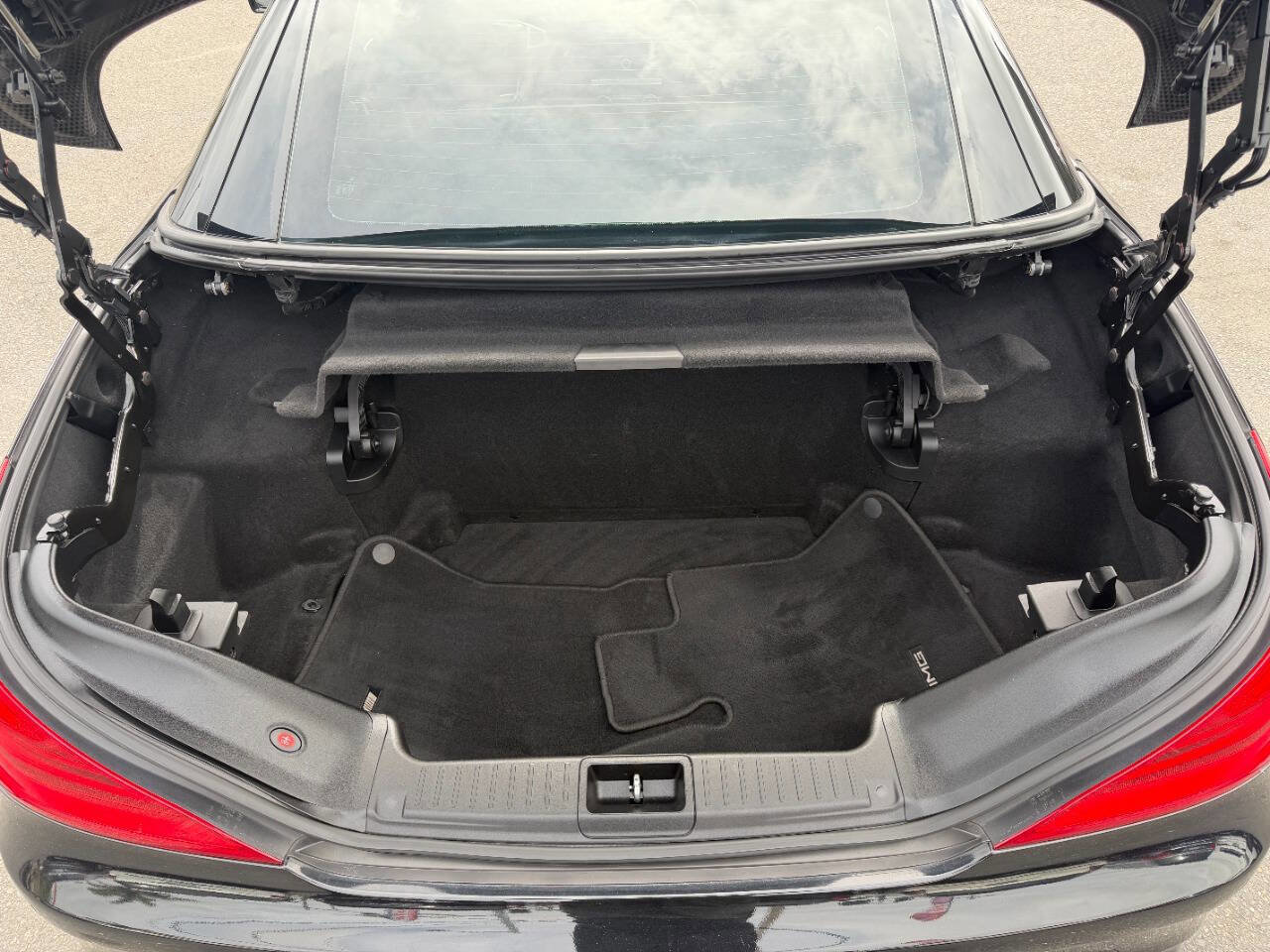 Used 2017 Mercedes-Benz SL 63 AMG image 18