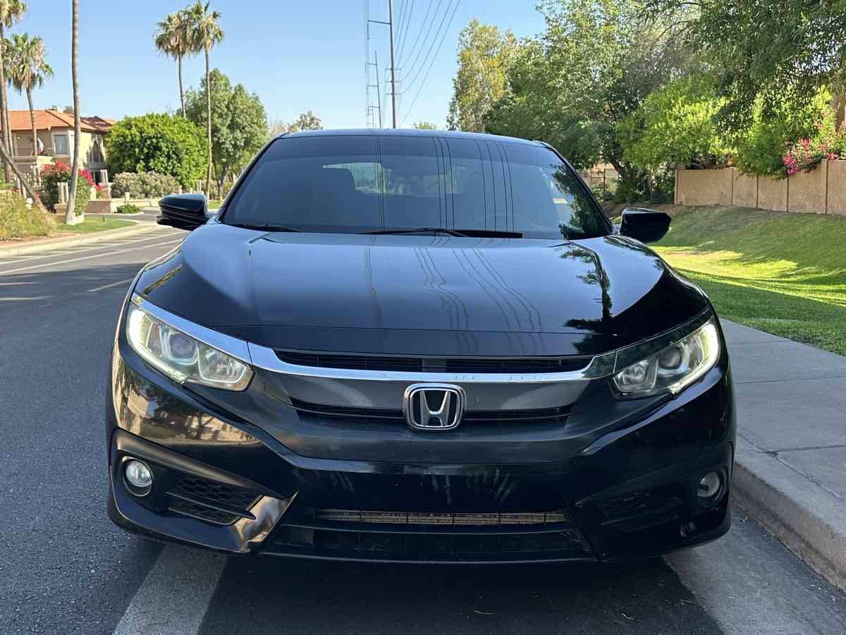 Used 2018 Honda Civic EX-T image 3