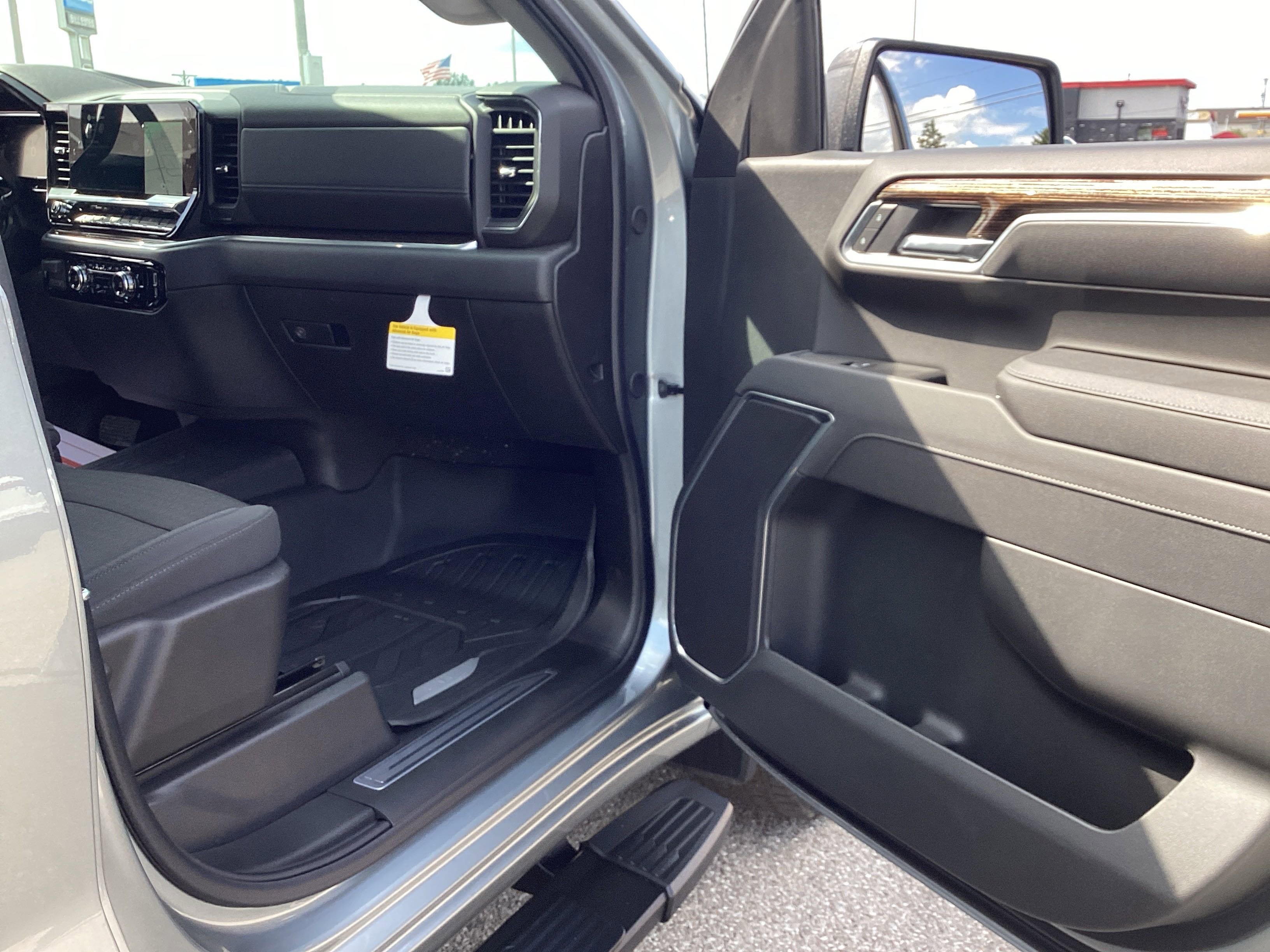 New 2026 GMC Sierra 1500 Elevation w/ LPO, Elevation Black Package image 25