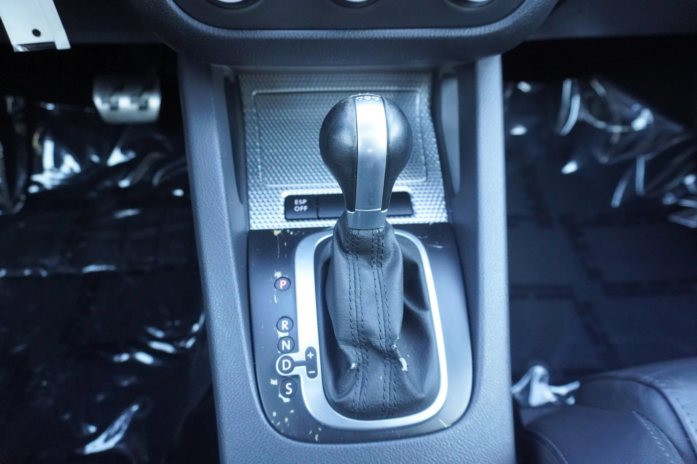 Used 2008 Volkswagen R32 AWD/4WD image 19