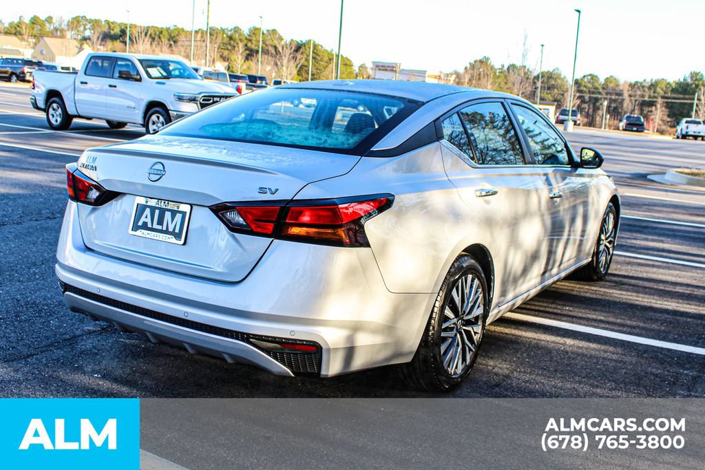 Used 2024 Nissan Altima 2.5 SV FWD image 6