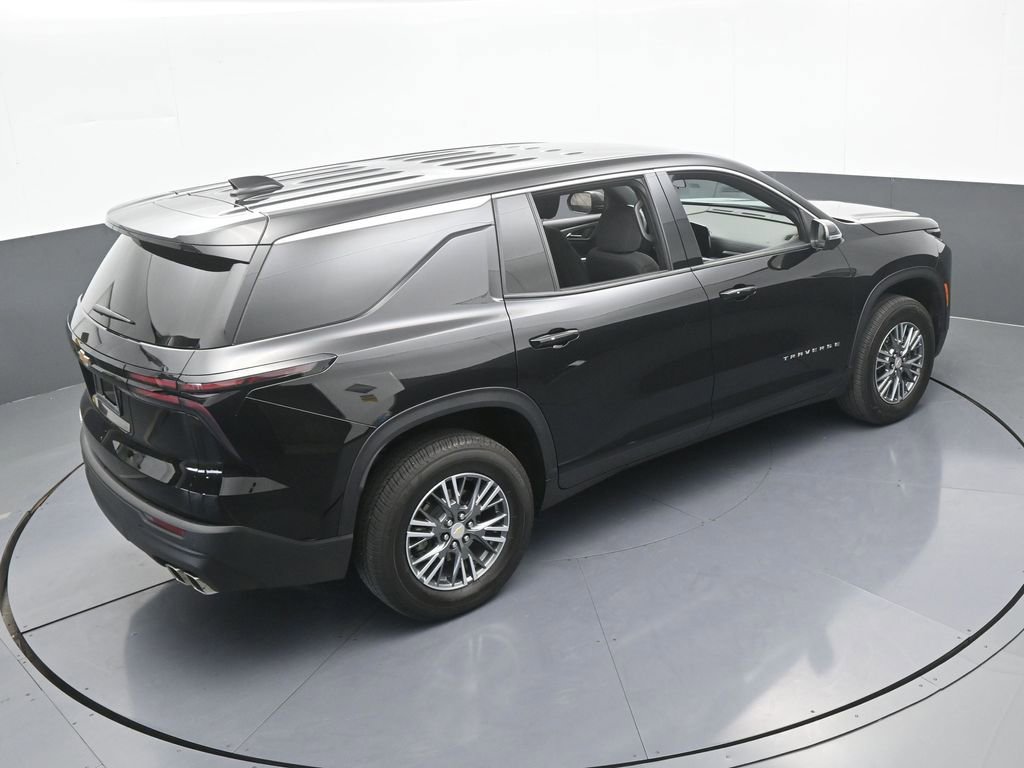Used 2024 Chevrolet Traverse LS image 57
