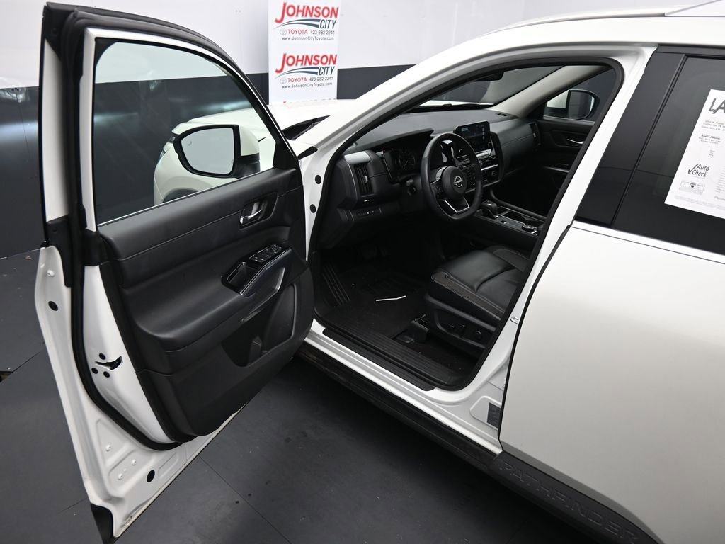 Used 2023 Nissan Pathfinder SL image 20