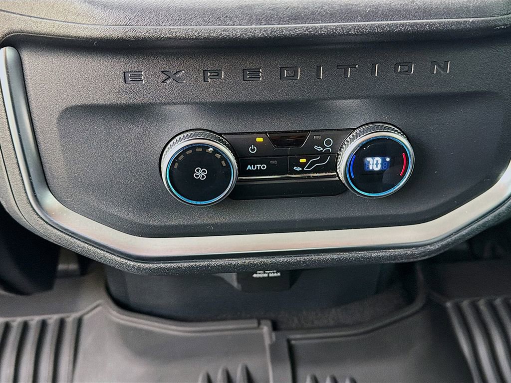 Used 2025 Ford Expedition Active image 27