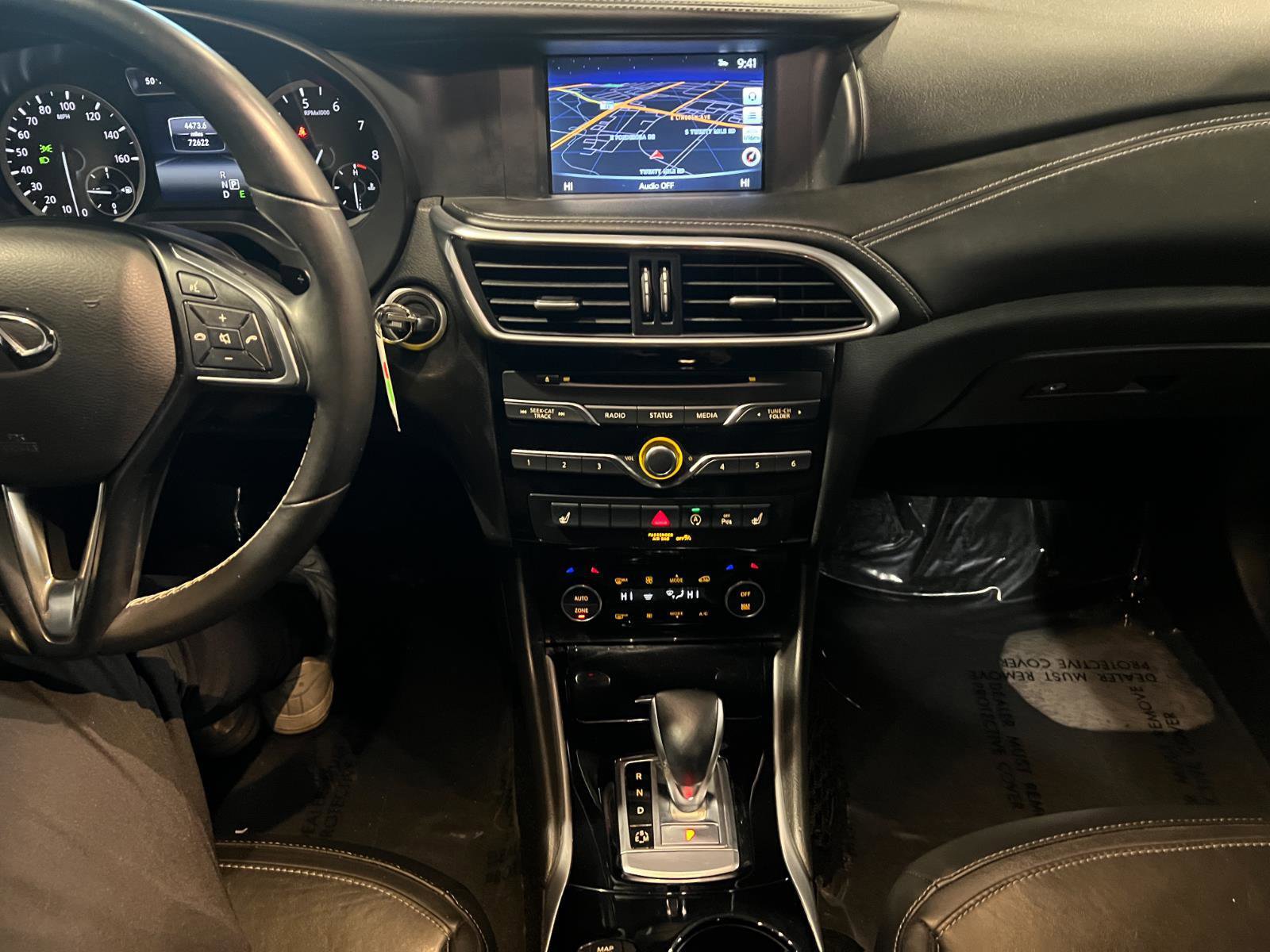 Used 2018 INFINITI QX30 Premium w/ Navigation Package image 16