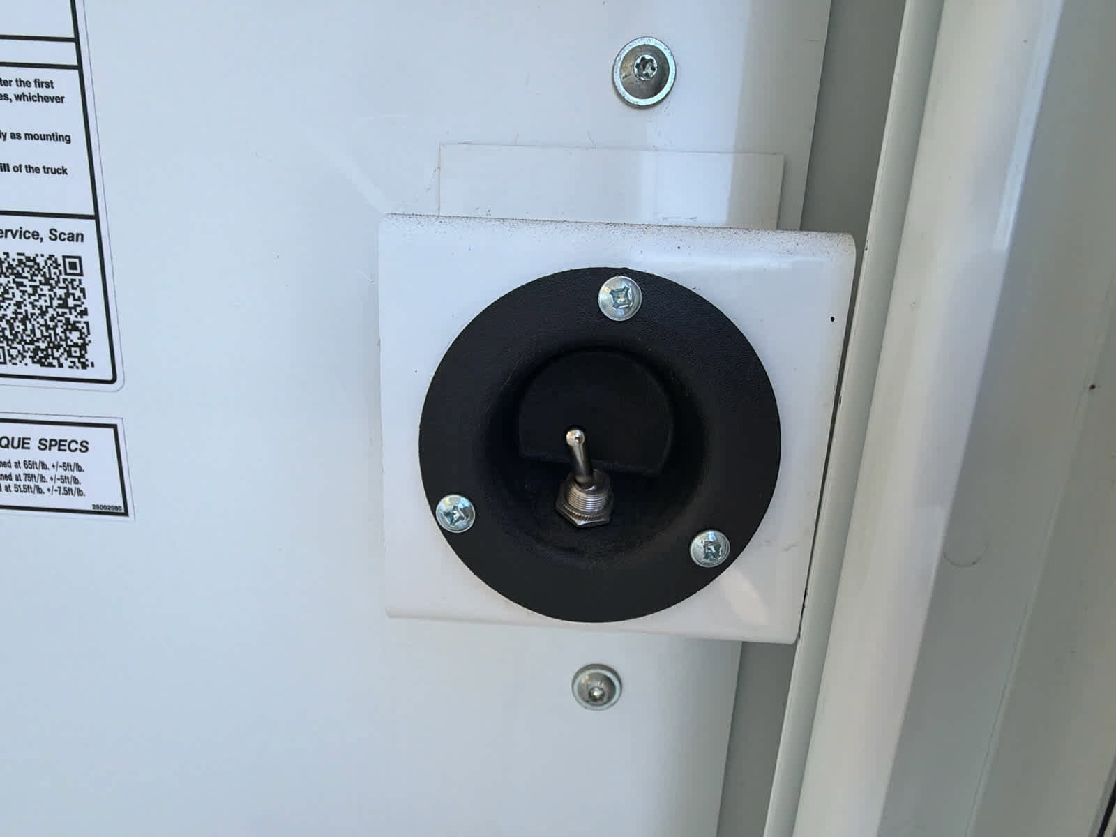 New 2024 Chevrolet Express 3500 w/ Power Convenience Package RWD image 9