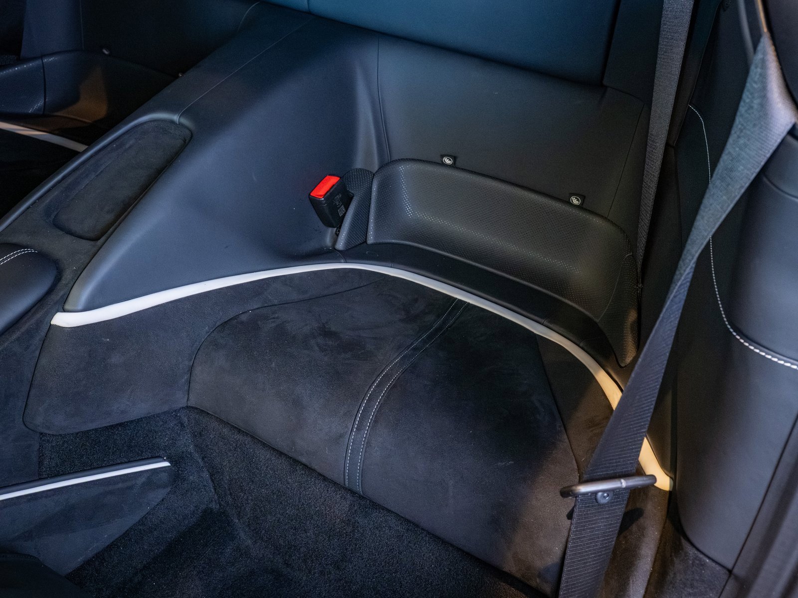 Used 2022 Ferrari Roma image 14