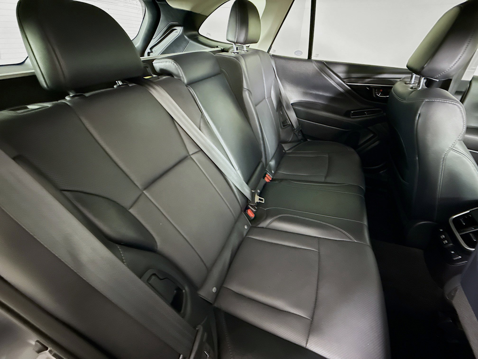 Used 2022 Subaru Outback Limited XT image 35