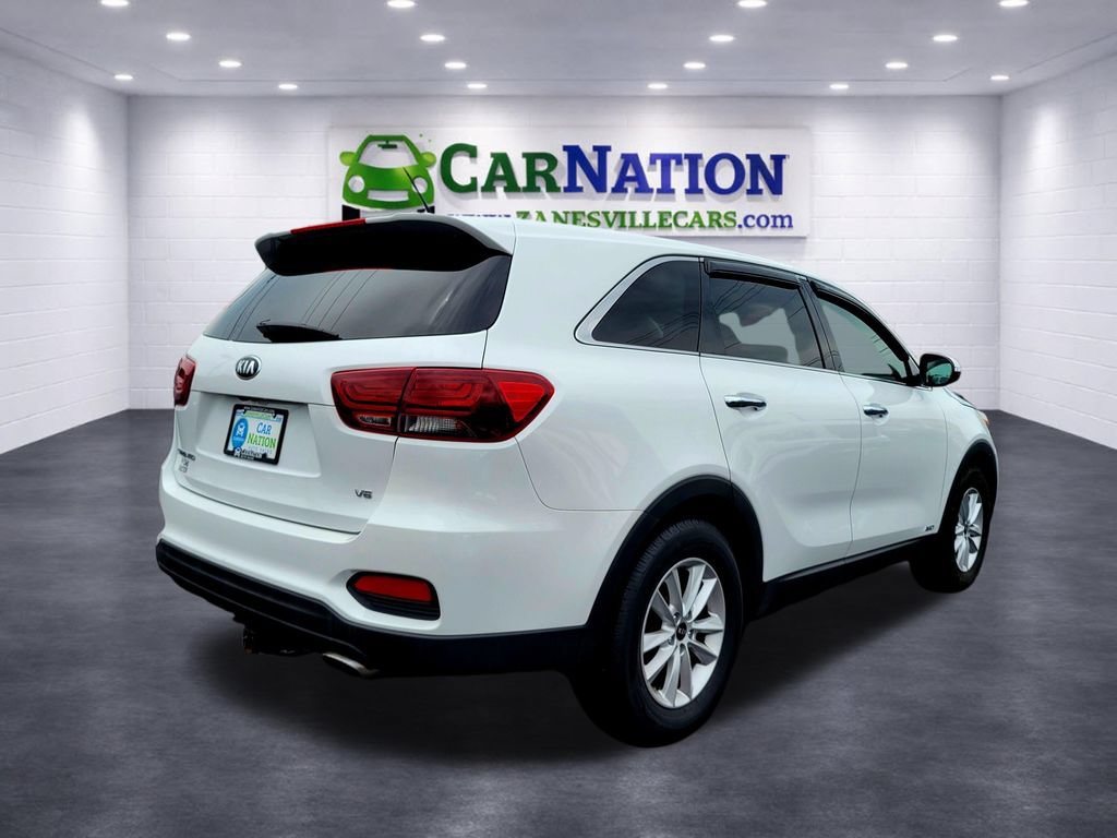 Used 2019 Kia Sorento AWD V6 image 3