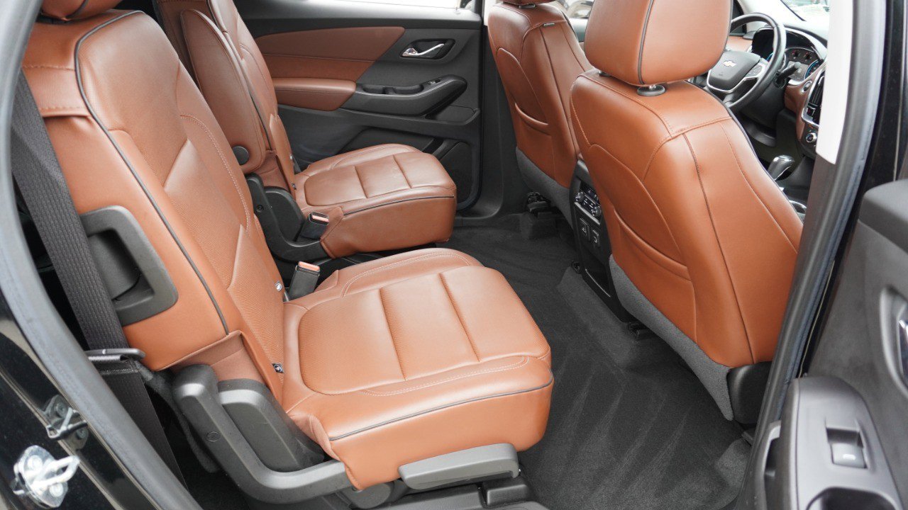 Used 2018 Chevrolet Traverse High Country w/ LPO, Floor Liner Package AWD/4WD image 34
