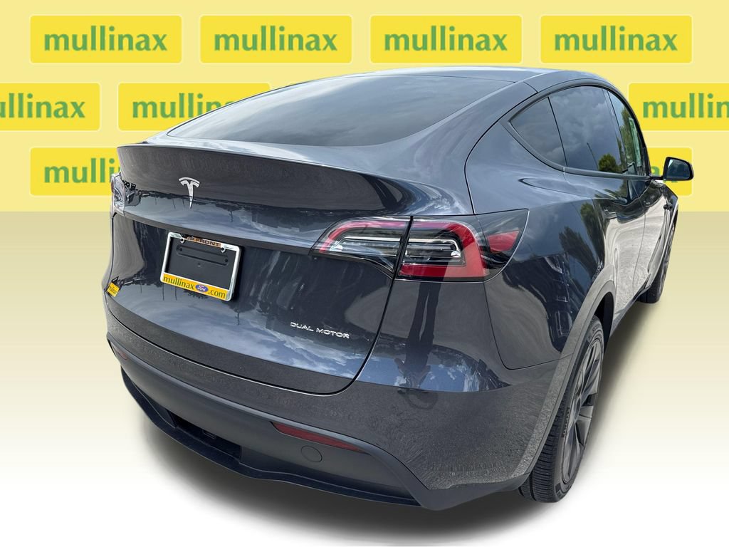 Used 2025 Tesla Model Y Long Range AWD/4WD image 4