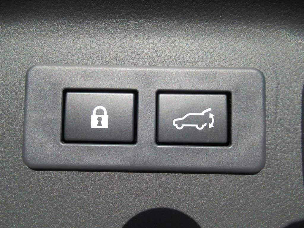 Used 2025 Subaru Forester Premium image 35