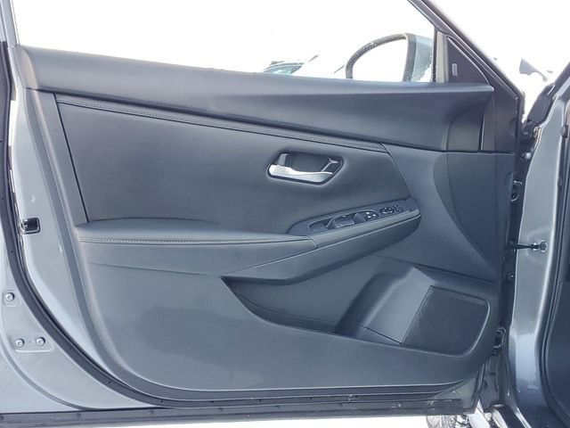 Used 2025 Nissan Sentra SV image 8