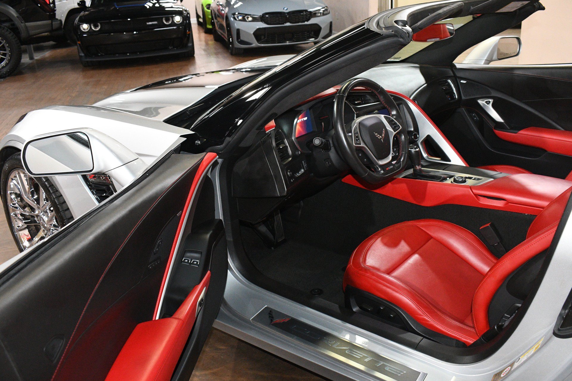 Used 2015 Chevrolet Corvette Z06 w/ 3LZ Preferred Equipment Group RWD image 47