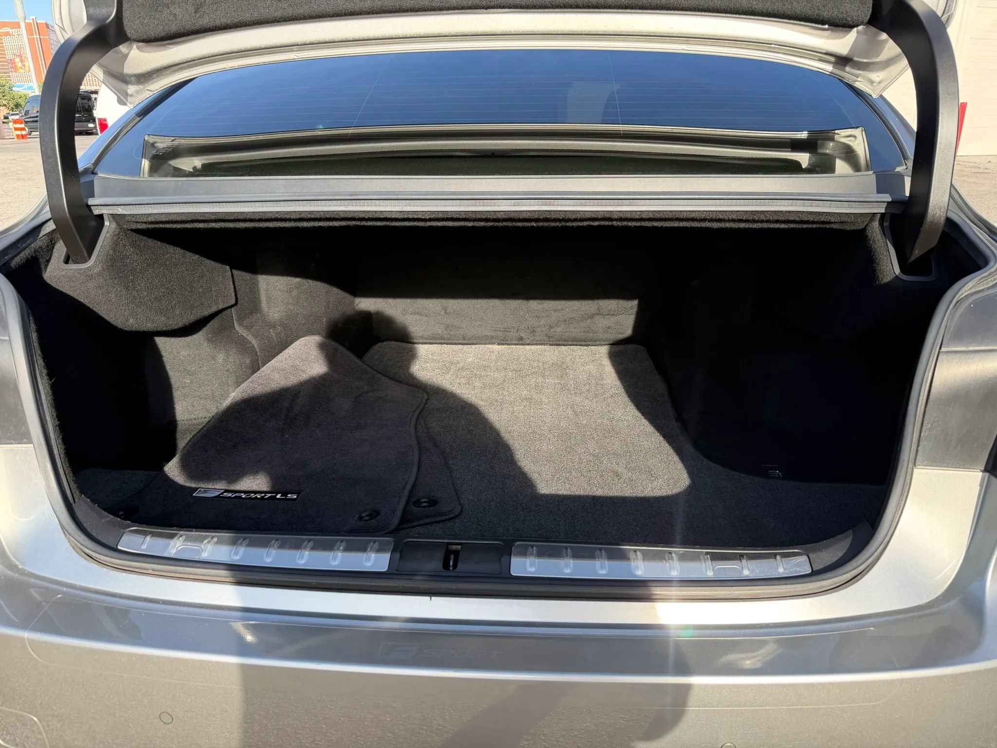 Used 2018 Lexus LS 500 F Sport w/ Performance Package RWD image 31