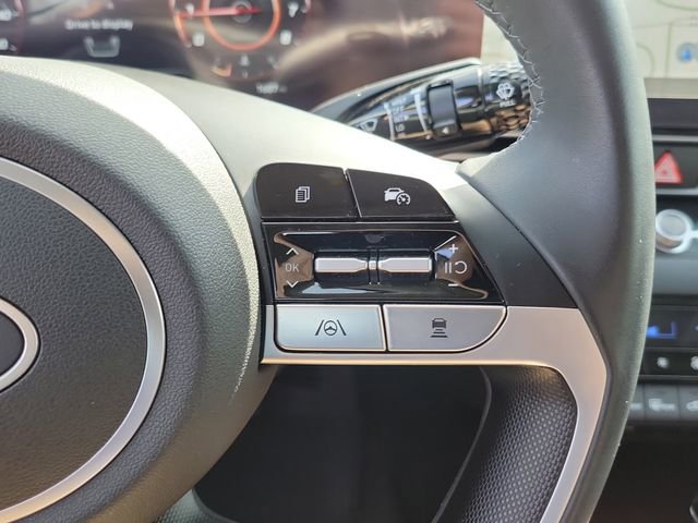 Certified 2025 Hyundai Elantra SEL w/ Cargo Package image 6