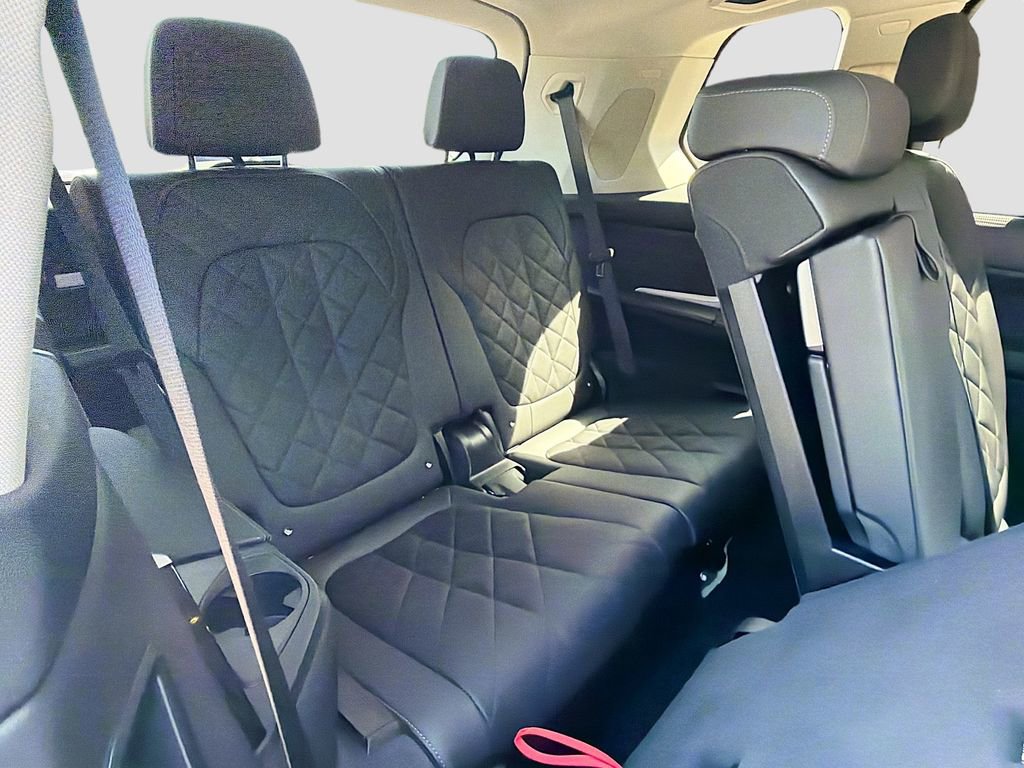 Used 2024 BMW X7 xDrive40i AWD/4WD image 21