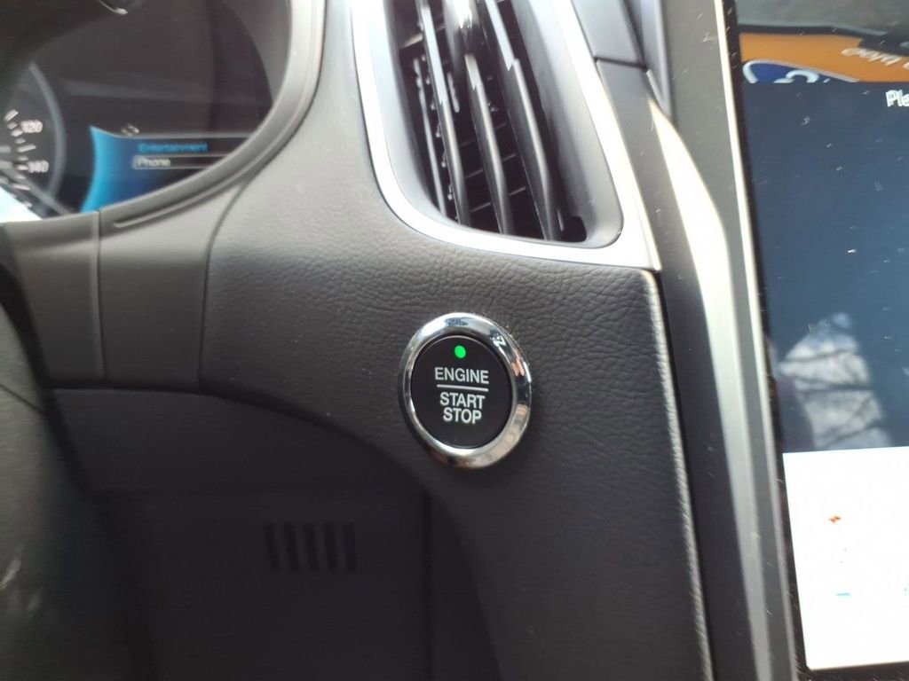 Certified 2024 Ford Edge SEL w/ Convenience Package AWD/4WD image 23