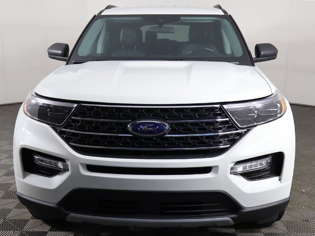 Used 2022 Ford Explorer XLT w/ Equipment Group 202A image 12