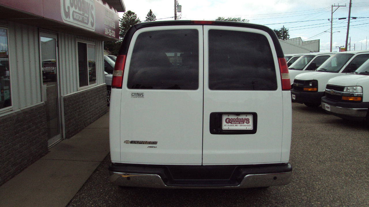 Used 2013 Chevrolet Express 1500 LS image 5