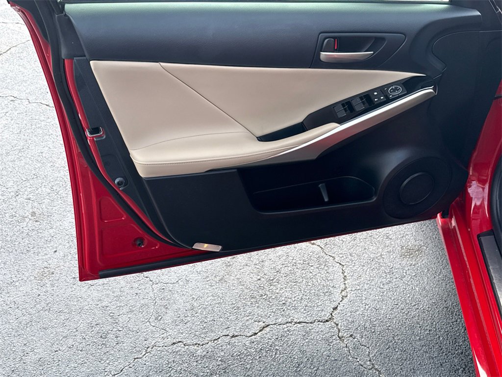 Used 2017 Lexus IS 200t image 10