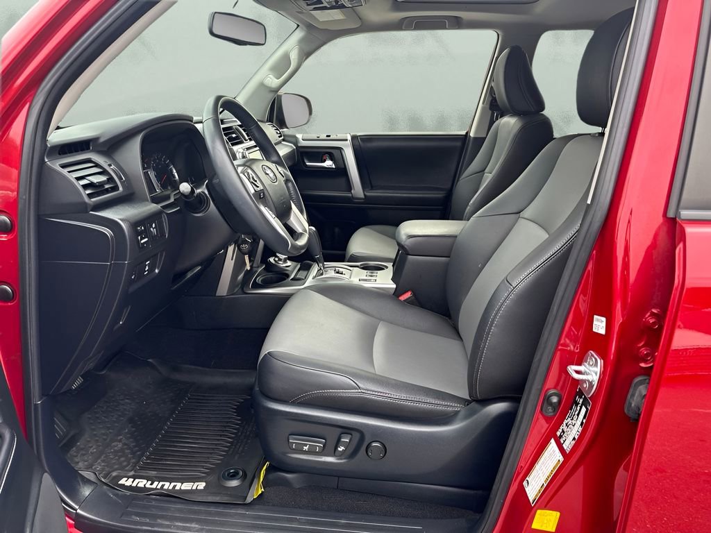 Used 2019 Toyota 4Runner SR5 Premium AWD/4WD image 9