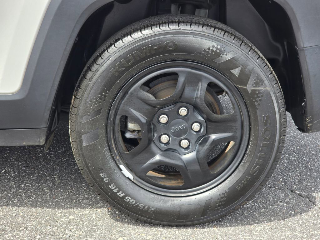 Used 2019 Jeep Renegade Sport image 21