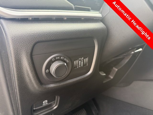 Certified 2024 Jeep Grand Cherokee L Laredo image 11