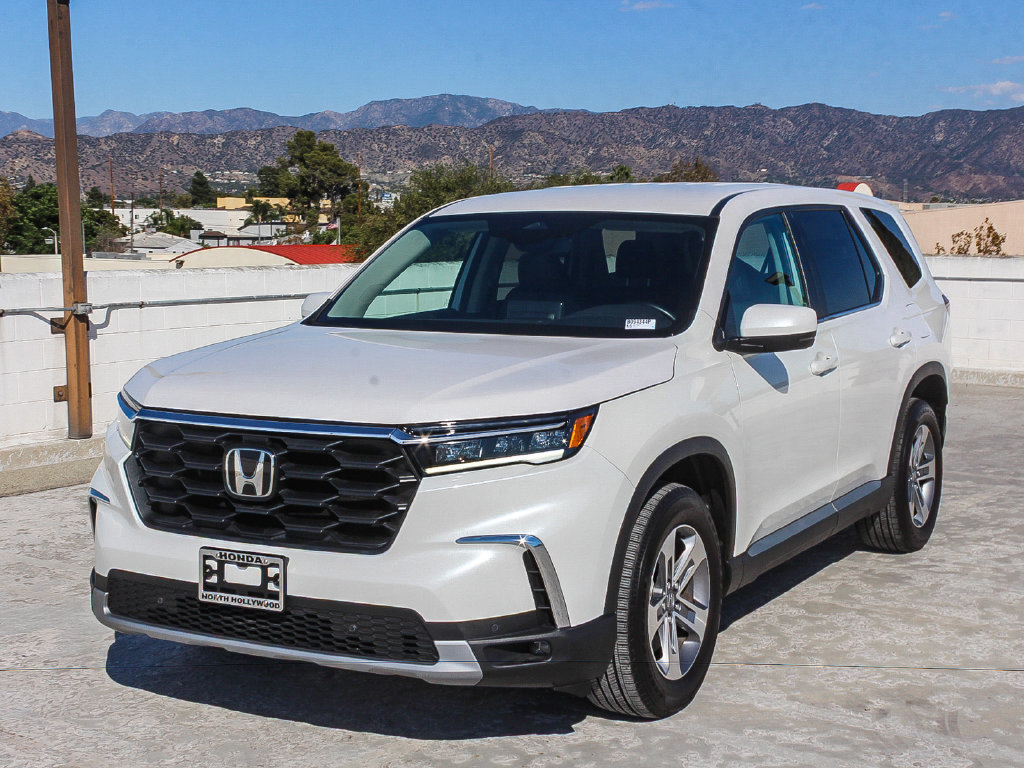 Certified 2025 Honda Pilot EX-L image 3