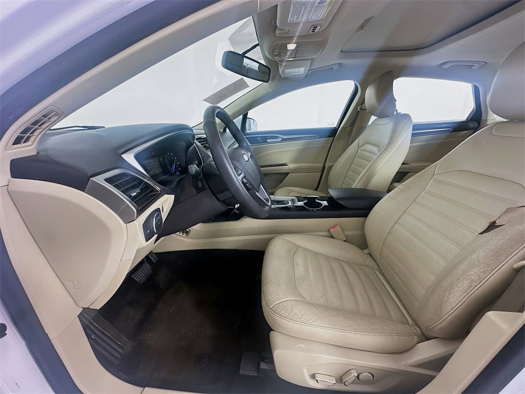 Used 2015 Ford Fusion SE w/ Equipment Group 202A image 20