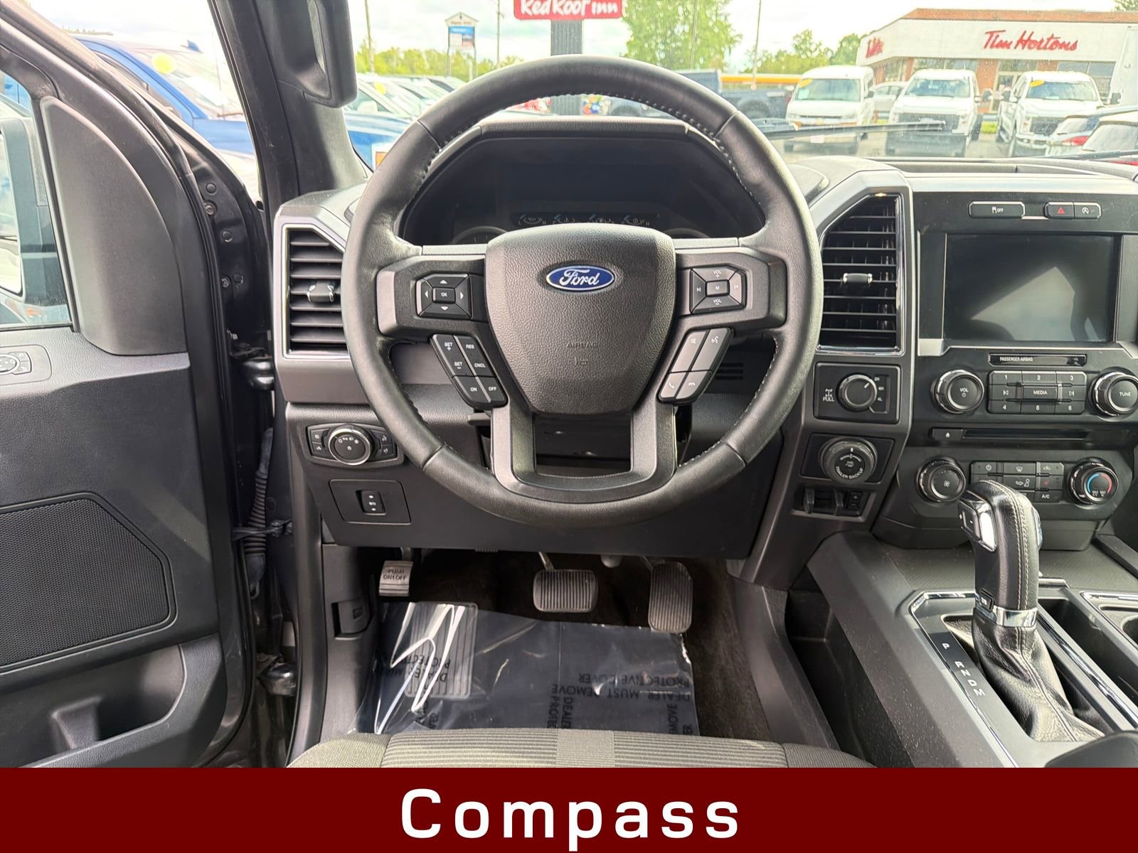 Used 2017 Ford F150 XLT w/ Equipment Group 302A Luxury AWD/4WD image 16