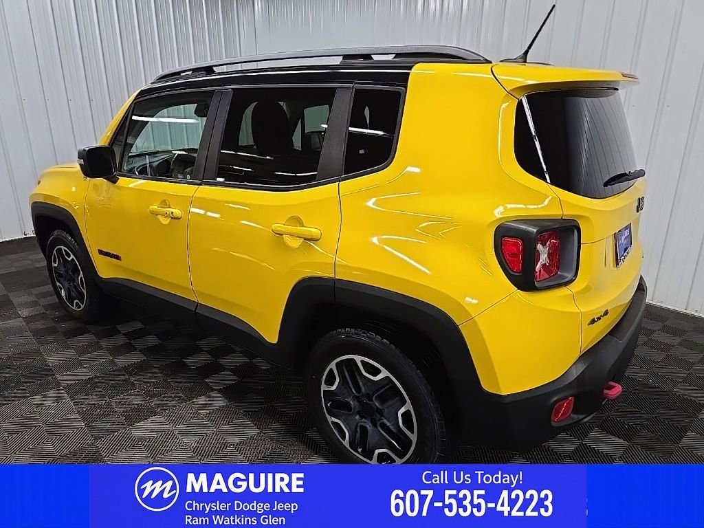 Used 2015 Jeep Renegade Trailhawk w/ Premium Leather Group AWD/4WD image 11