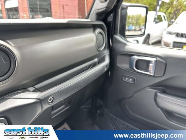 Certified 2022 Jeep Gladiator Sport AWD/4WD image 30