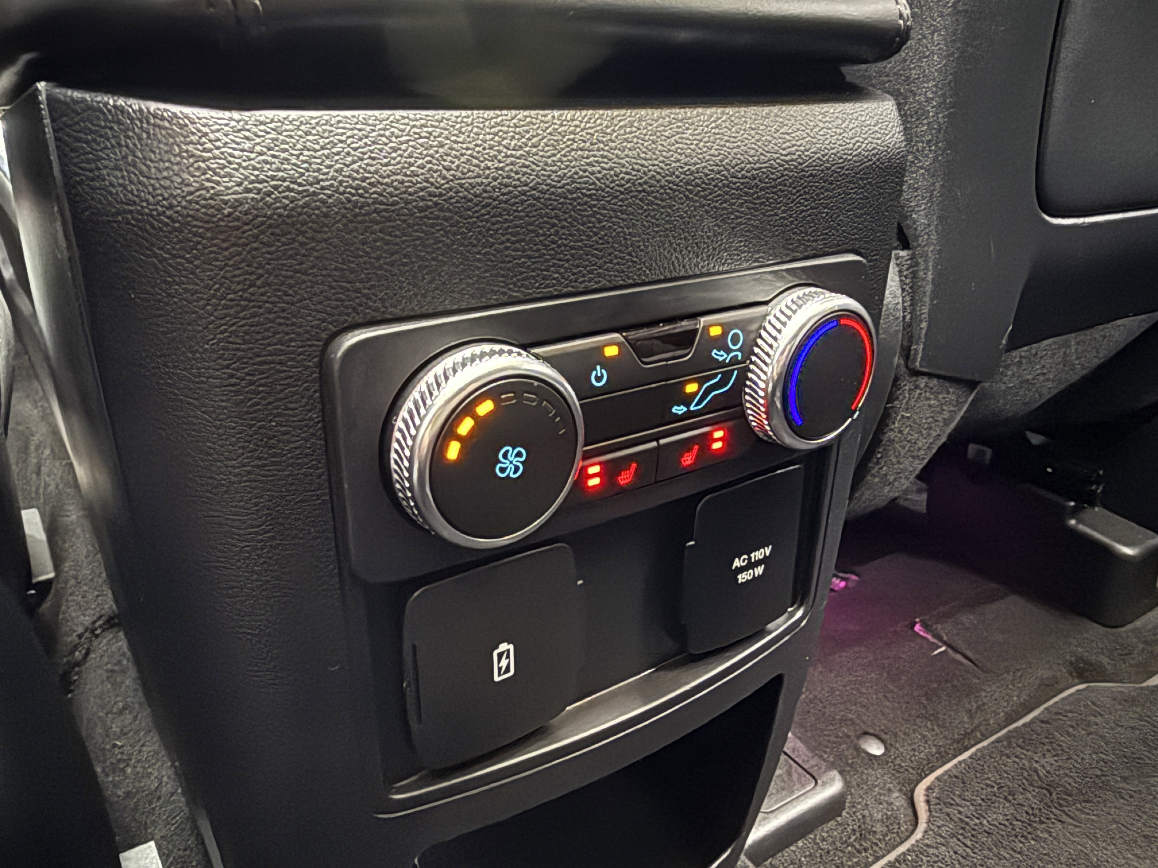 Used 2020 Ford Explorer Platinum image 28